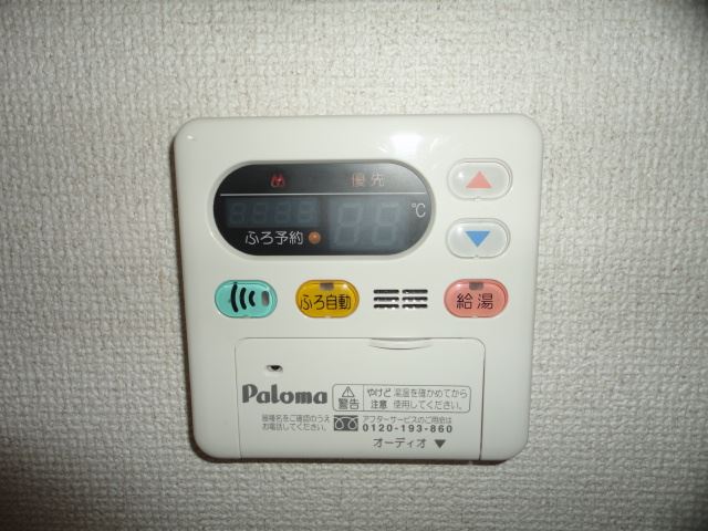����11