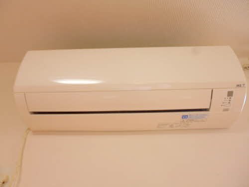 ����12