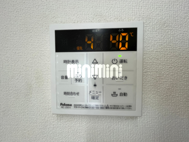 ����12