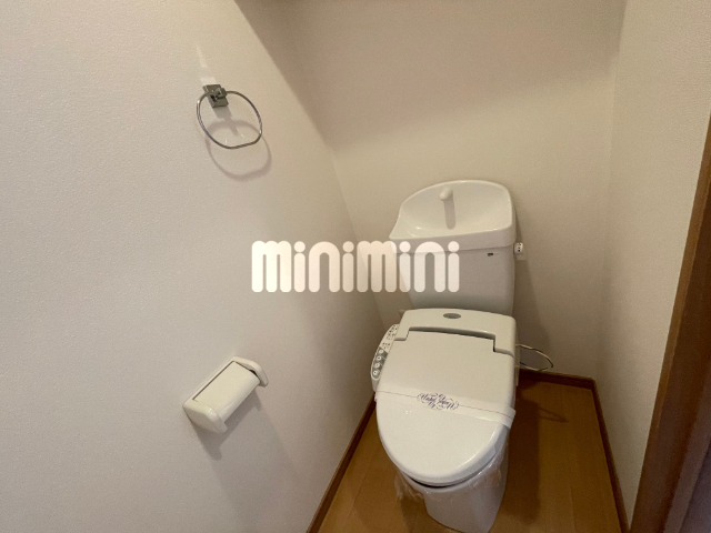 ����4
