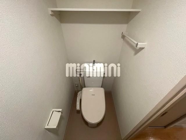 ����4