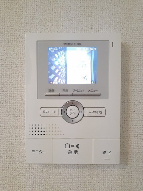 ����10