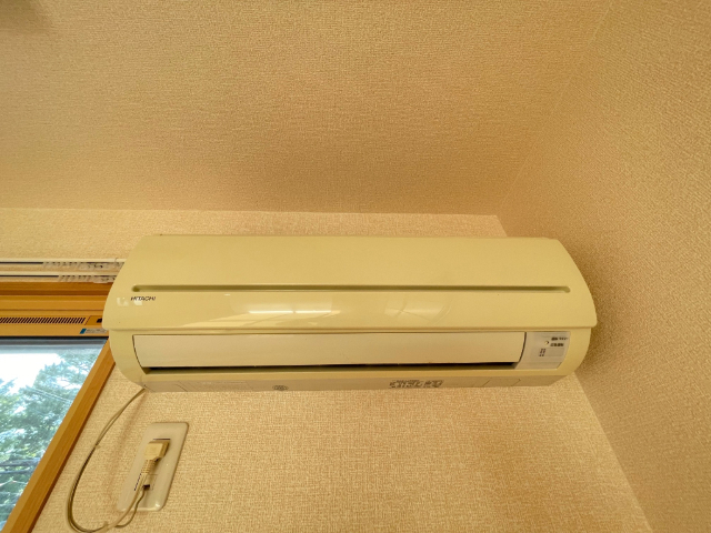 ����12