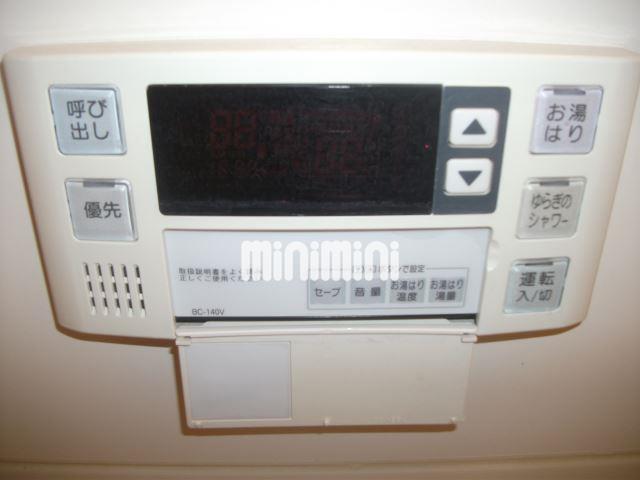 ����11