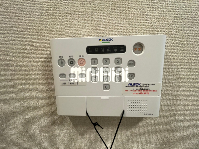 ����10