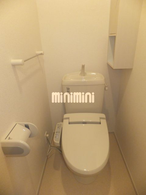 ����3