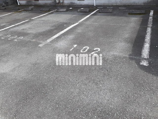 ����12