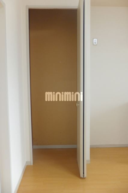 ����6