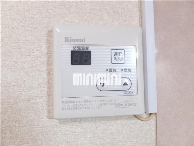 ����10