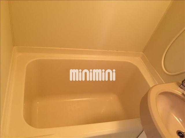 ����3