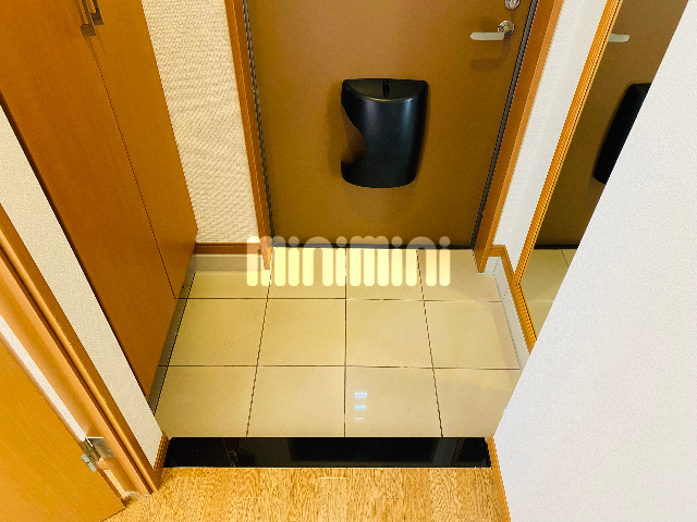 ����8
