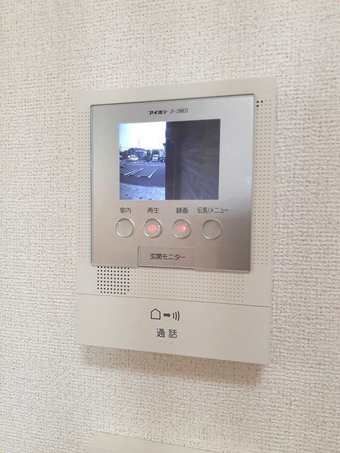 ����11