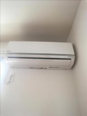 ����15
