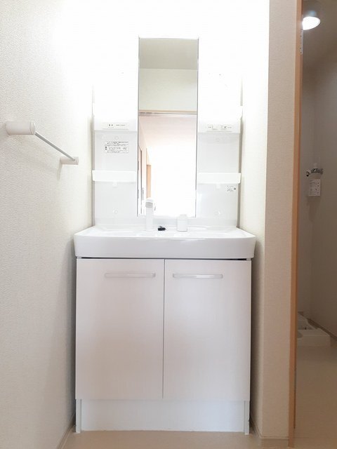 ����5