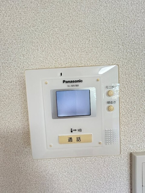 ����11
