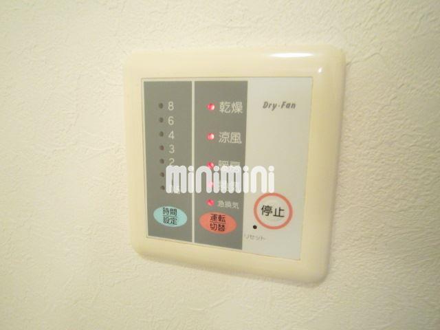 ����11