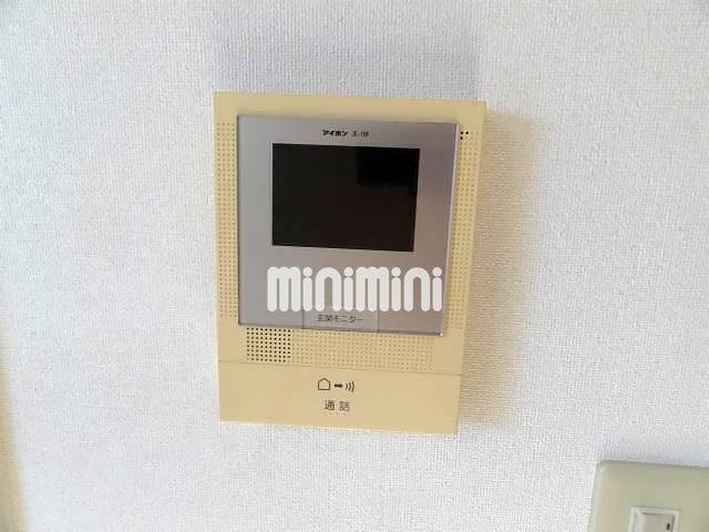 ����5