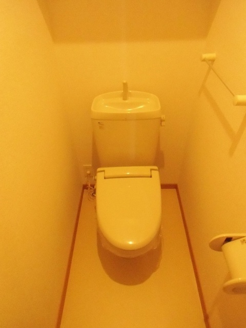 ����4