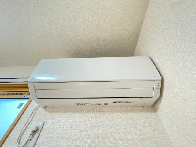 ����16