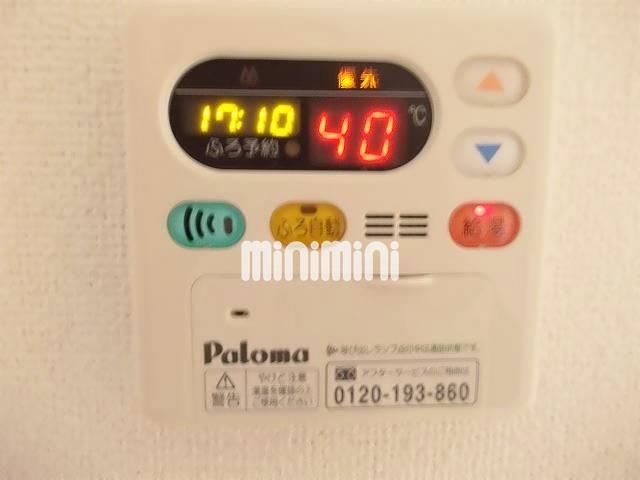 ����13