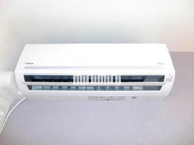 ����12