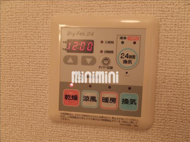 ����11