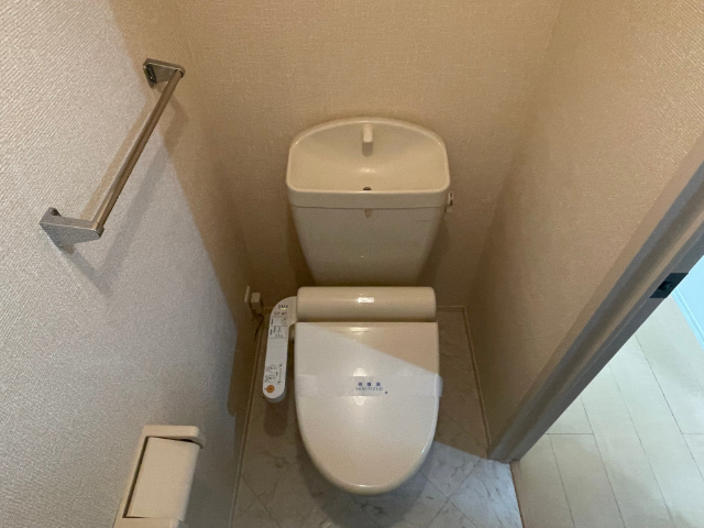 ����8