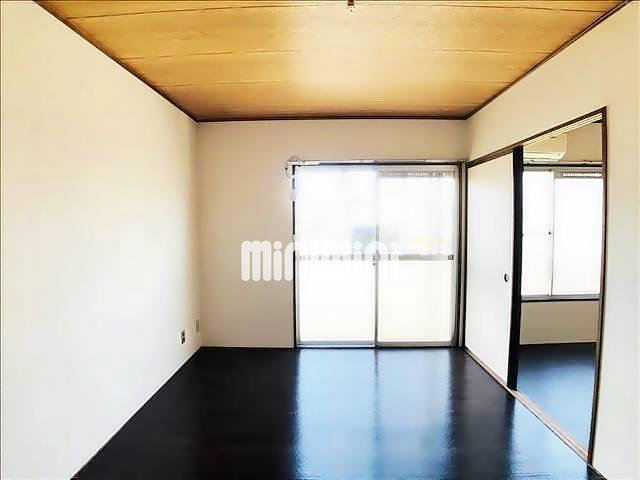 ����4