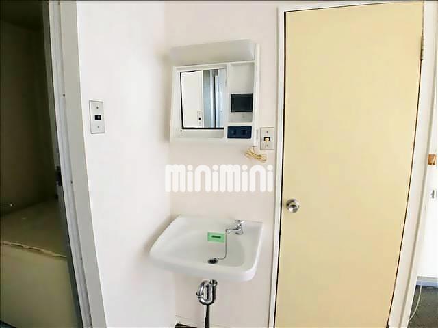����8