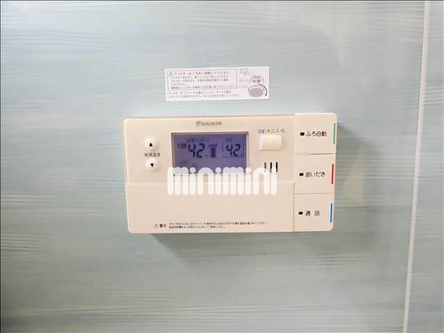 ����12