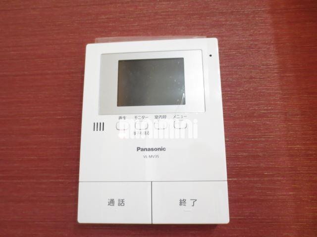 ����5