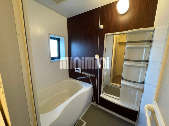 ����3