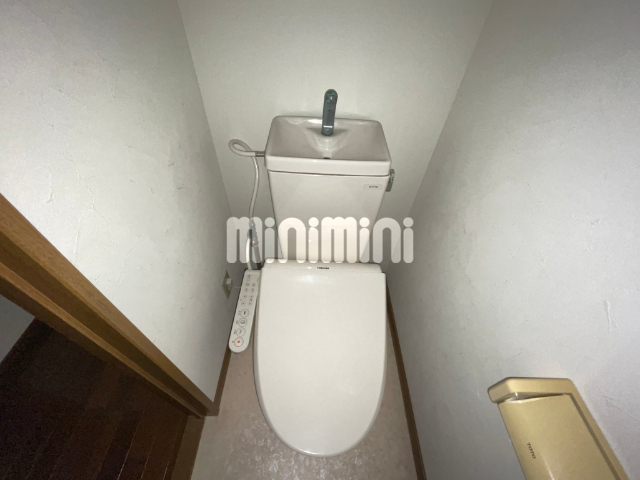 ����4