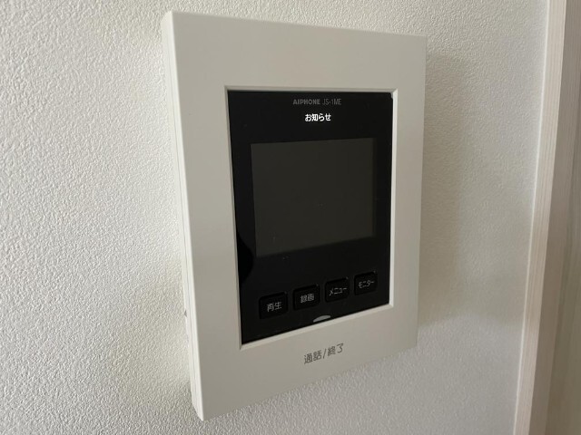 ����10