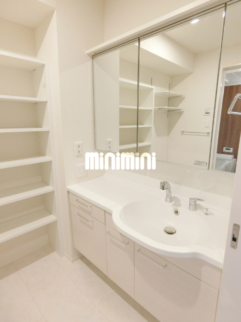 ����8