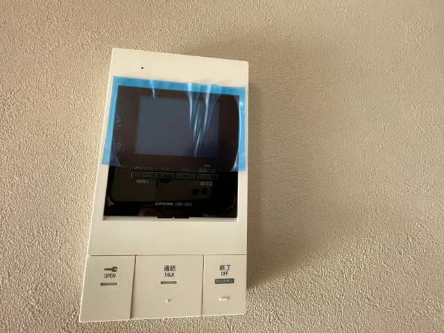 ����8