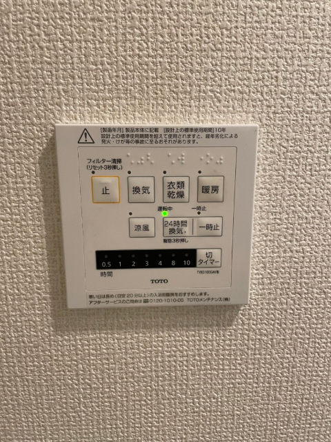 ����16