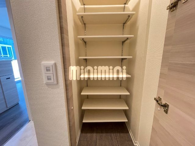 ����19