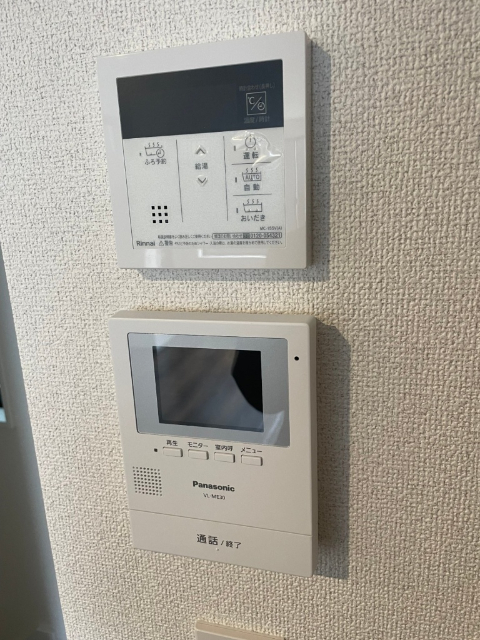 ����11