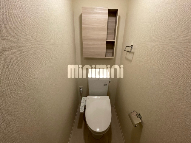 ����4
