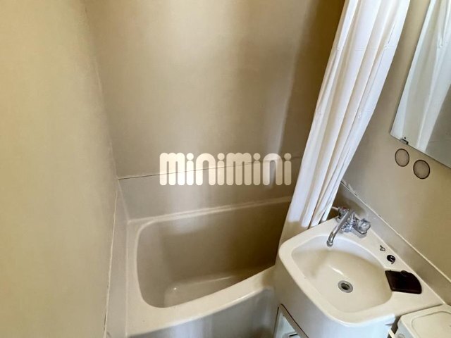 ����7