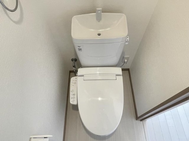 ����8