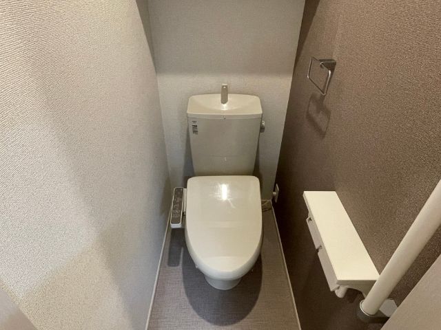 ����5