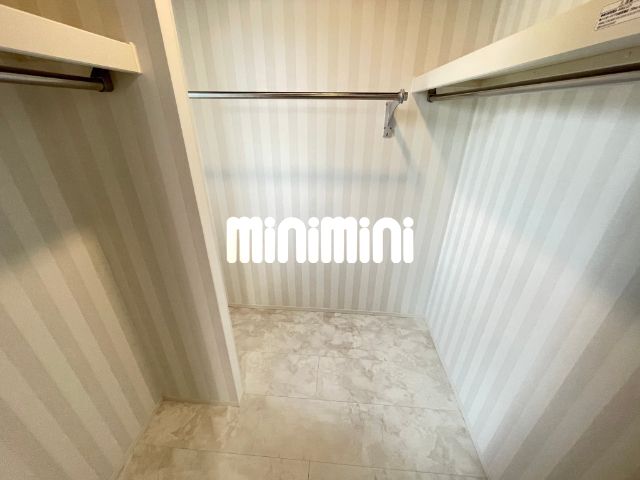 ����6