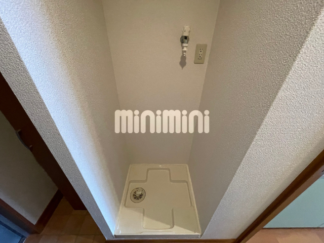 ����8