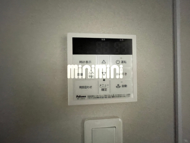 ����20