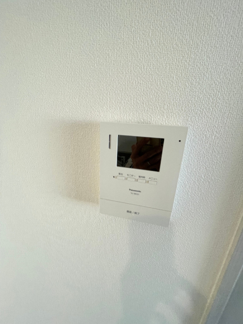 ����10