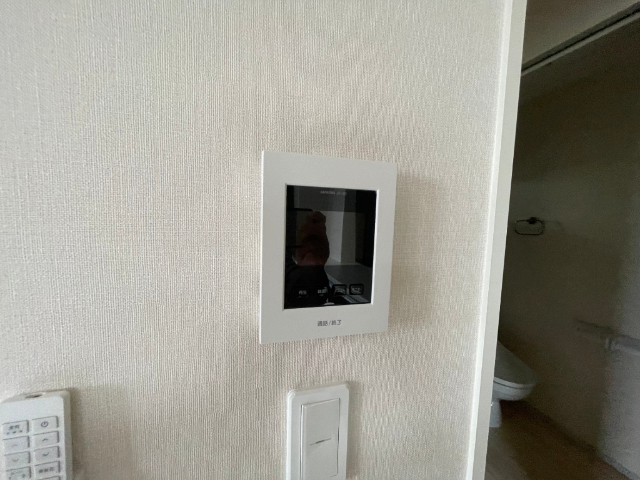����11