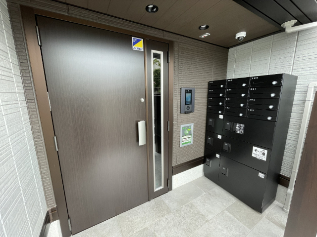 ����13