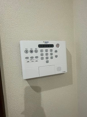 ����13